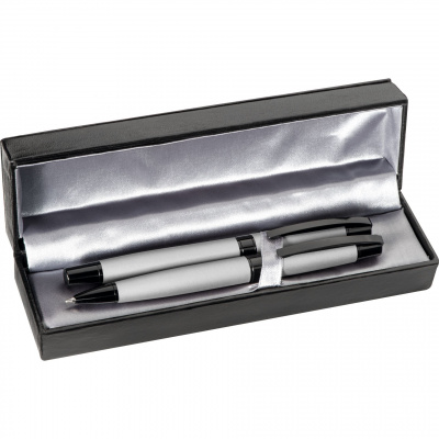 Komplet kovinskih kemičnih svinčnikov v tanki črni darilni škatli